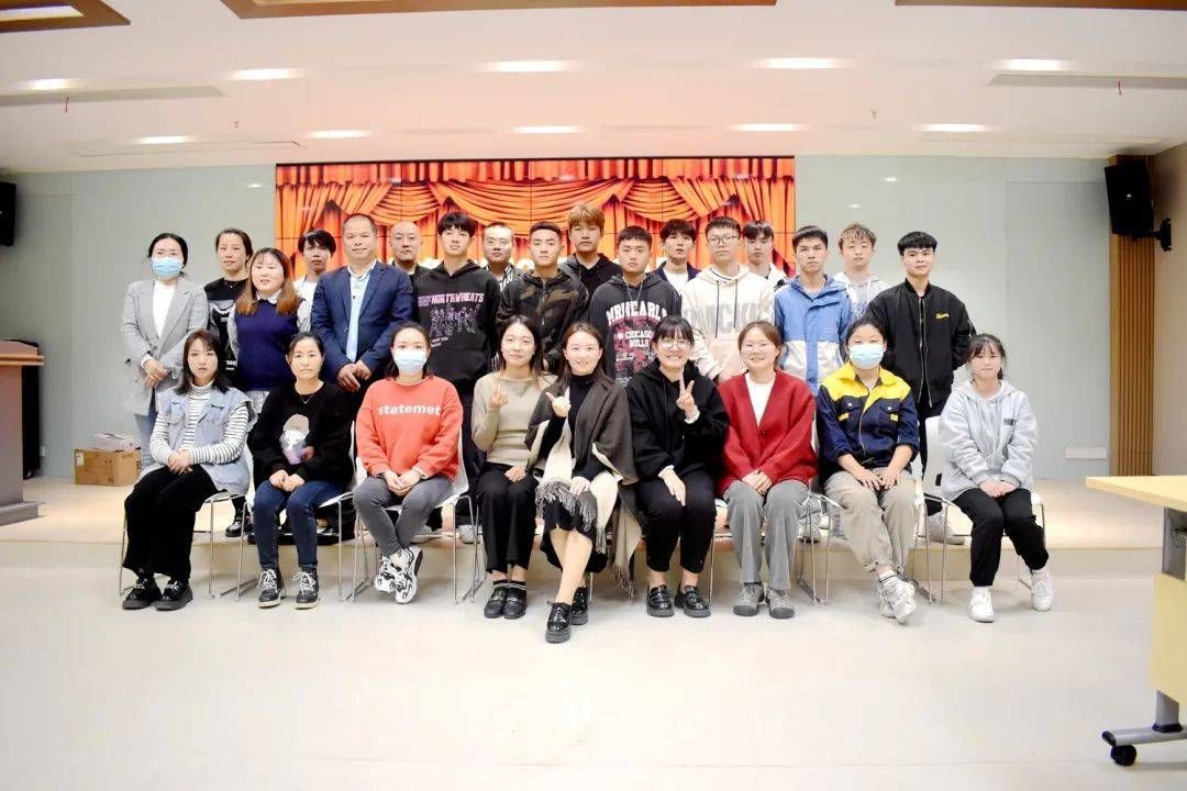 邊鋒機(jī)械集團(tuán),固德牌,隔膜泵,隔膜泵廠家,員工生日會